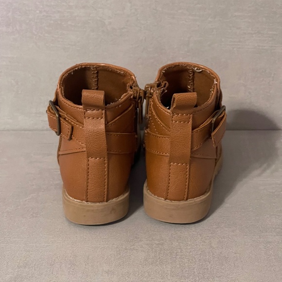 Old Navy Toddler Boots - Picture 3 of 3